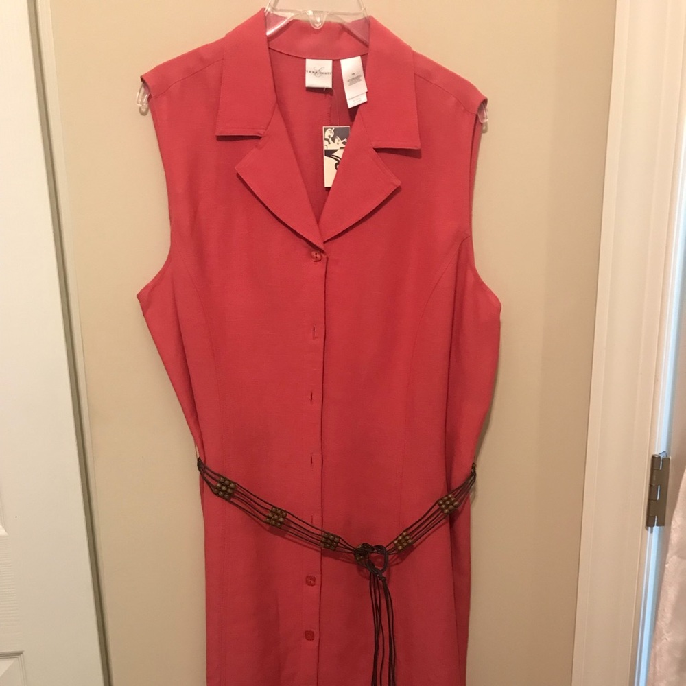 Sleeveless dress NWT for summer!
